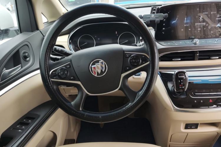 Used Buick GL8 2023 Facelifted Land Cruiser Executive Luxury Version Steering Wheel