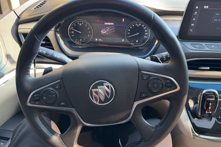 Used Buick GL8 2023 Facelifted Land Cruiser Executive Luxury Version Steering Wheel
