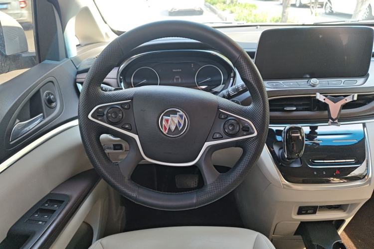 Used Buick GL8 2023 Land Executive Class Smart Enjoyment Model Steering Wheel