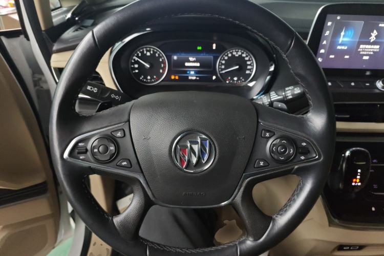 Used Buick GL8 2023 Facelifted Land Cruiser Executive Luxury Version Steering Wheel