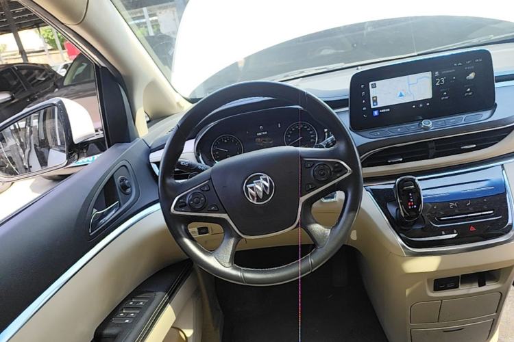 Used Buick GL8 2023 Facelifted Land Cruiser Executive Luxury Version Steering Wheel
