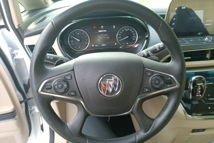 Used Buick GL8 2023 Facelifted Land Cruiser Executive Luxury Version Steering Wheel