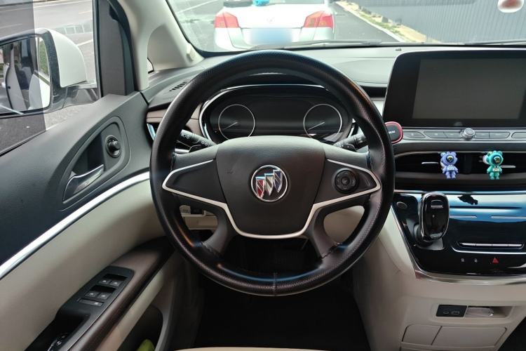 Used Buick GL8 2023 Land Executive Class Comfort Model Steering Wheel