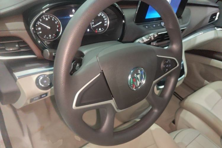 Used Buick GL8 2023 Land Executive Class Comfort Model Steering Wheel