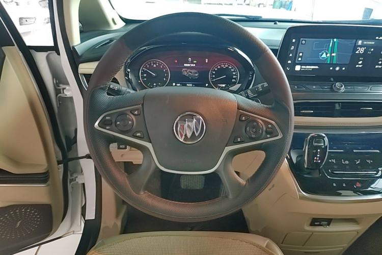Used Buick GL8 2023 Facelifted Land Cruiser Executive Luxury Version Steering Wheel