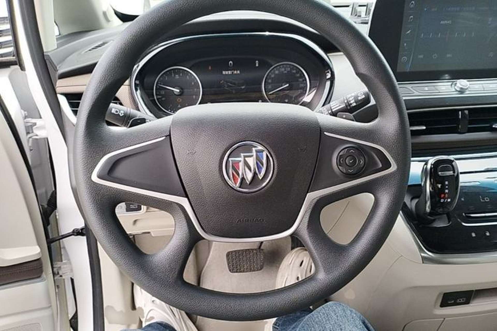 Used Buick GL8 2023 Land Executive Class Comfort Model Steering Wheel