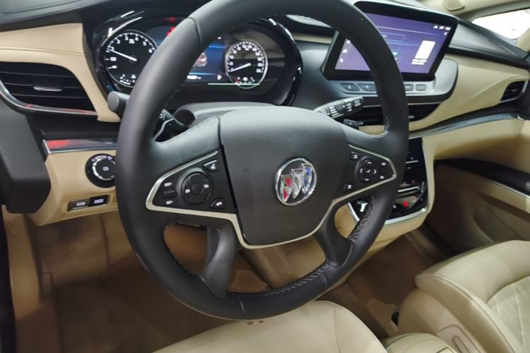 Used Buick GL8 2023 Land Executive Class Deluxe Model Steering Wheel