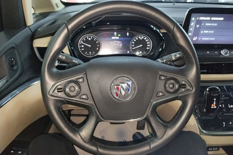 Used Buick GL8 2023 Facelifted Land Cruiser Executive Luxury Version Steering Wheel