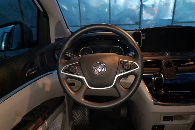 Used Buick GL8 2023 Land Executive Class 652T Luxury Model Steering Wheel