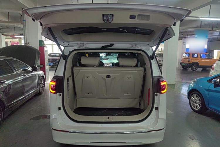 Used Buick GL8 2023 ES Lu Zun Comfort Model Trunk