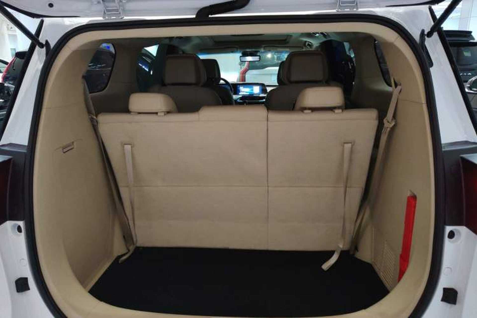 Used Buick GL8 2023 ES Lu Zun Deluxe Model Trunk
