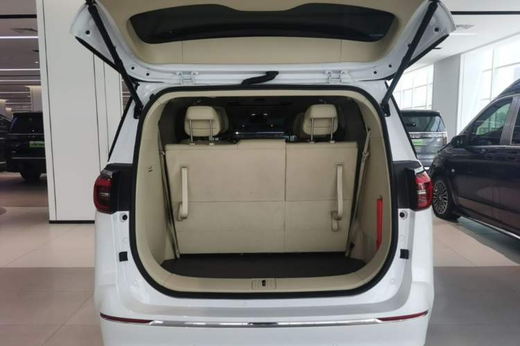 Used Buick GL8 2023 ES Lu Zun Deluxe Model Trunk
