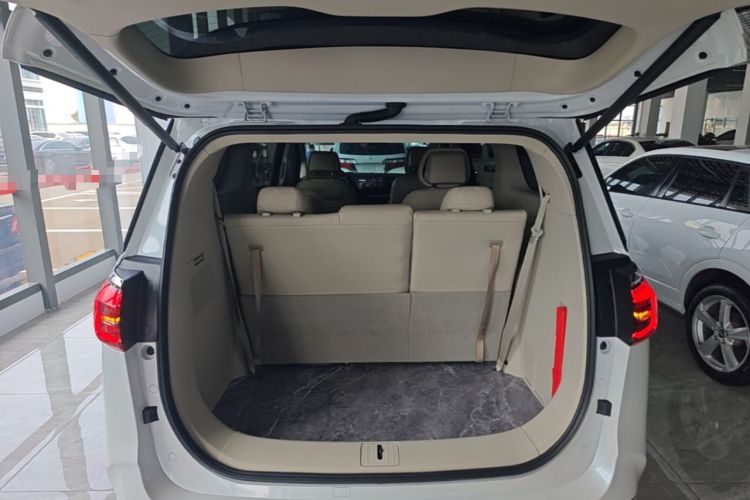 Used Buick GL8 2023 ES Lu Zun Comfort Model Trunk