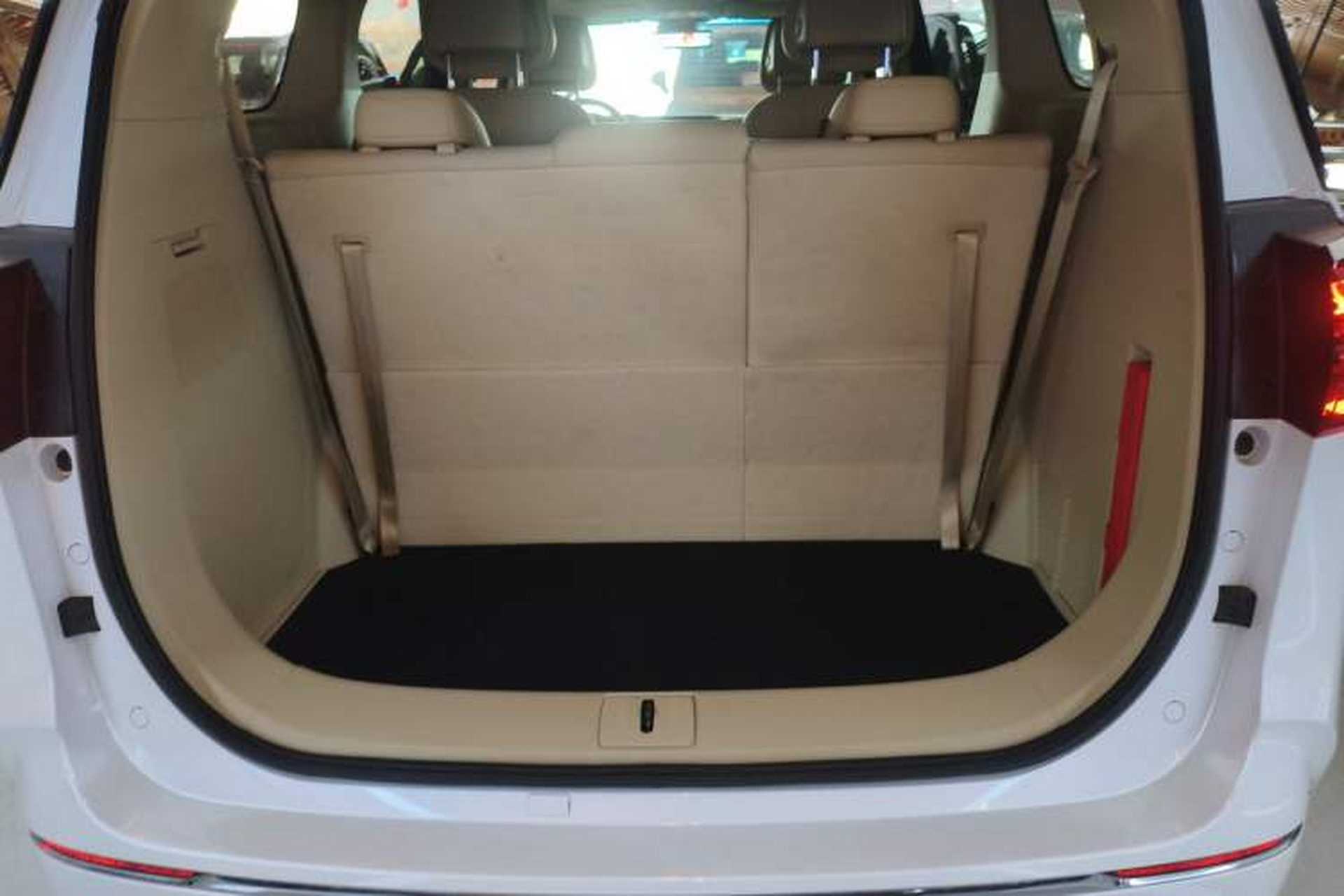 Used Buick GL8 2023 ES Lu Zun Deluxe Model Trunk