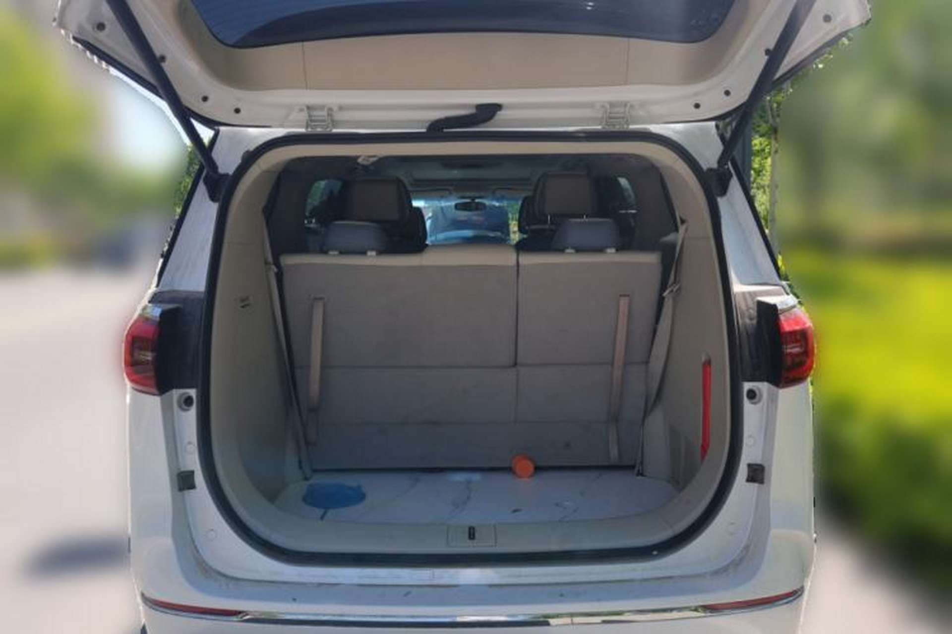 Used Buick GL8 2023 ES Lu Zun Comfort Model Trunk