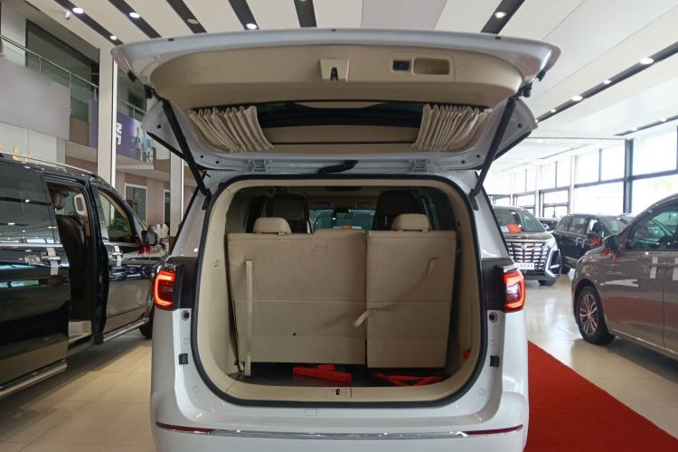 Used Buick GL8 2023 ES Lu Zun Deluxe Model Trunk