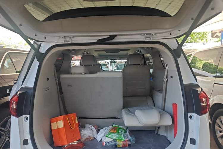 Used Buick GL8 2023 ES Lu Zun Comfort Model Trunk