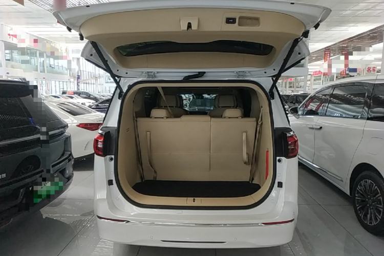 Used Buick GL8 2023 ES Lu Zun Deluxe Model Trunk