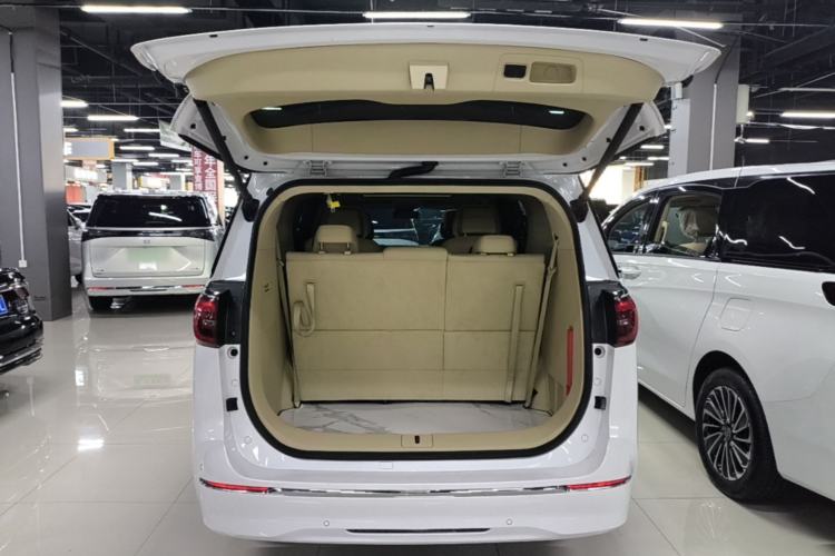 Used Buick GL8 2023 ES Lu Zun Deluxe Model Trunk