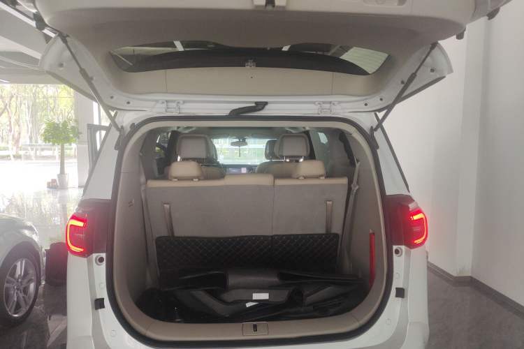 Used Buick GL8 2023 ES Lu Zun Comfort Model Trunk