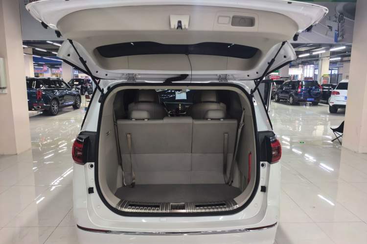 Used Buick GL8 2023 ES Lu Zun Comfort Model Trunk