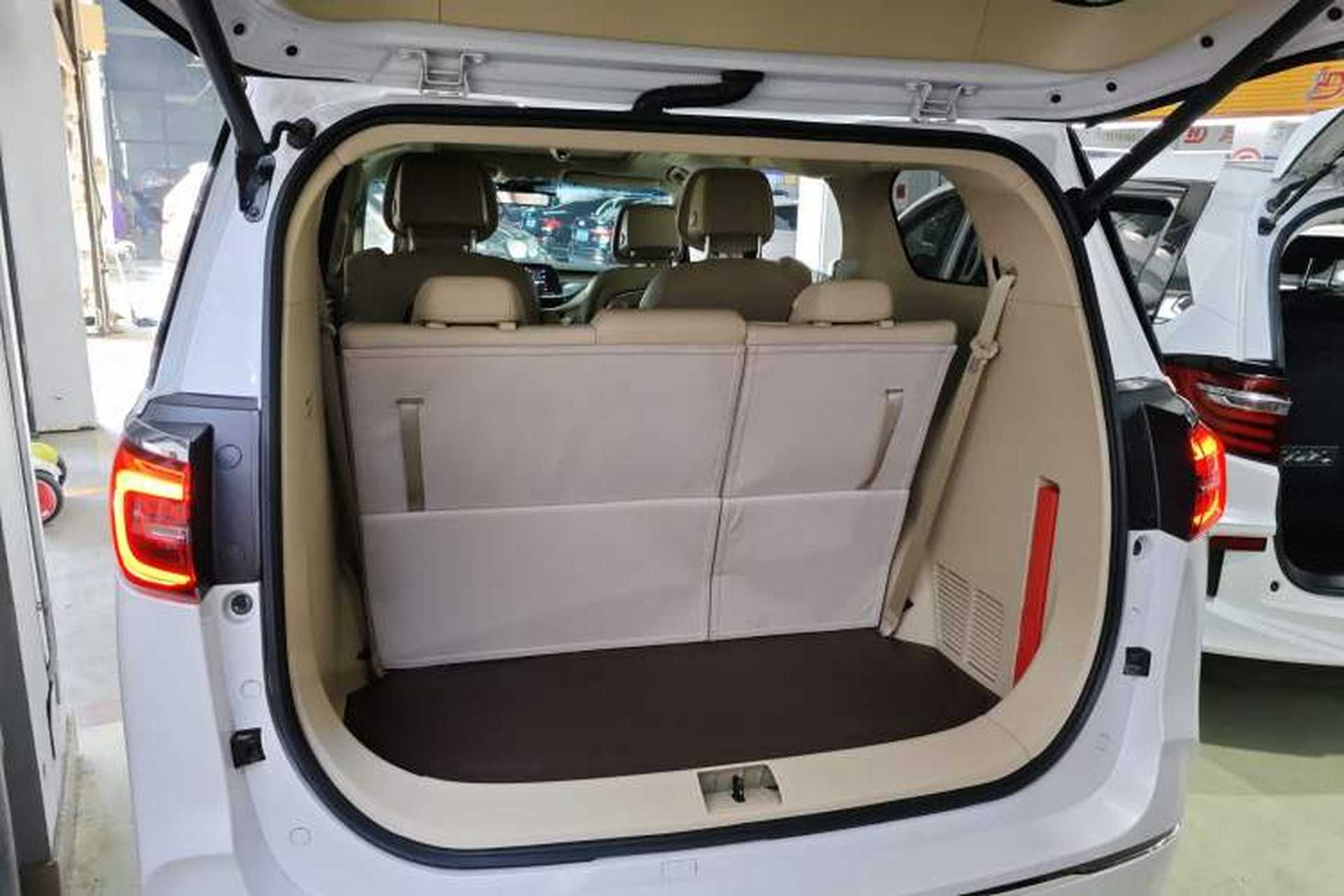 Used Buick GL8 2023 ES Lu Zun Deluxe Model Trunk