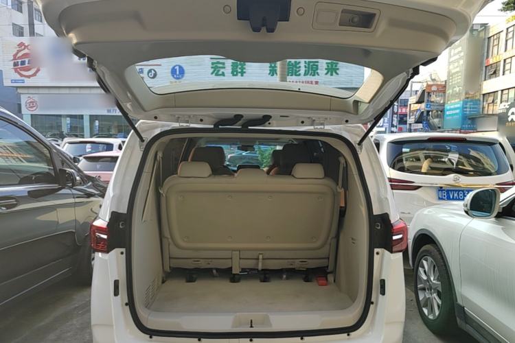 Used Buick GL8 2023 Land Executive Class Comfort Model Trunk
