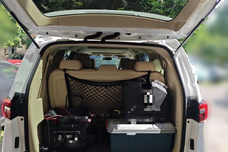 Used Buick GL8 2023 Facelifted Land Cruiser Executive Luxury Version Trunk