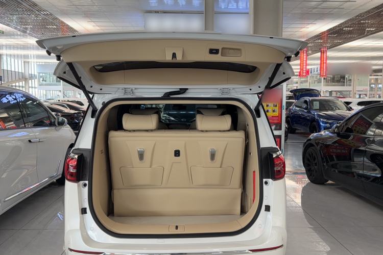 Used Buick GL8 2023 ES Lu Zun Deluxe Model Trunk