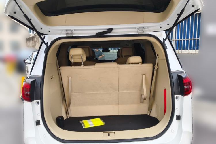 Used Buick GL8 2023 ES Lu Zun Deluxe Model Trunk