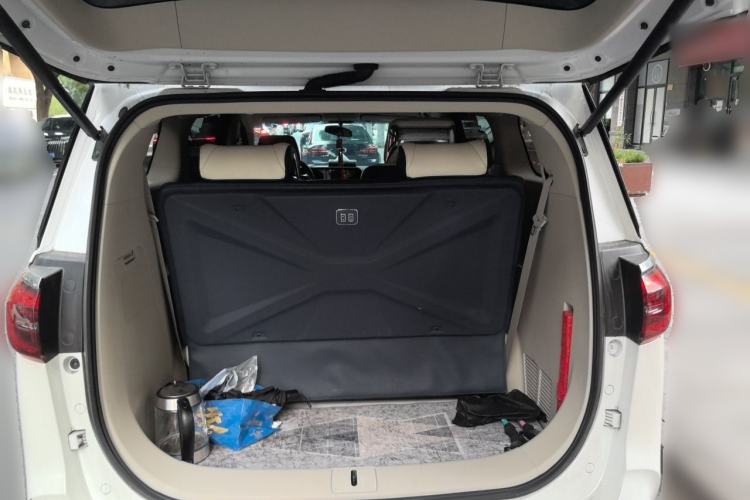 Used Buick GL8 2023 ES Lu Zun Comfort Model Trunk