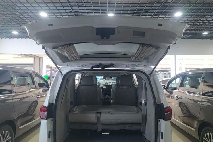 Used Buick GL8 2023 Land Executive Class Smart Enjoyment Model Trunk