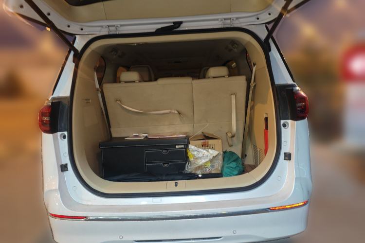 Used Buick GL8 2023 ES Lu Zun Deluxe Model Trunk