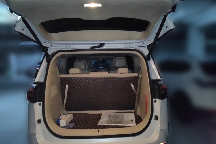 Used Buick GL8 2023 ES Lu Zun Luxury Model Trunk