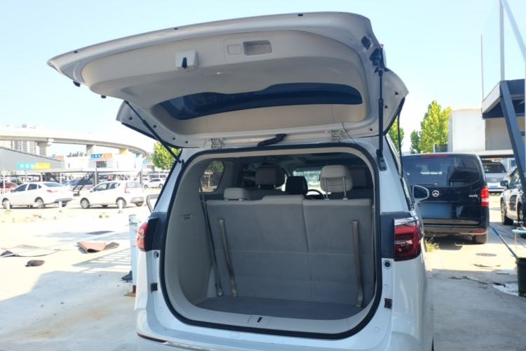 Used Buick GL8 2023 ES Lu Zun Comfort Model Trunk