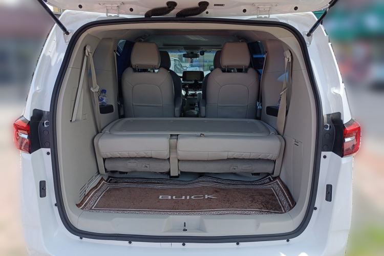 Used Buick GL8 2023 Land Executive Class Comfort Model Trunk