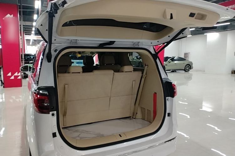 Used Buick GL8 2023 ES Lu Zun Deluxe Model Trunk