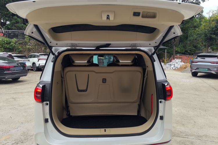 Used Buick GL8 2023 ES Lu Zun Deluxe Model Trunk