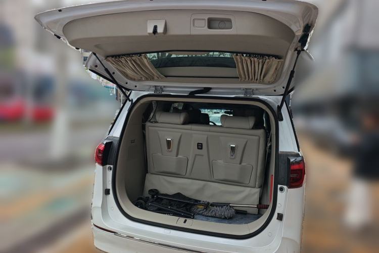 Used Buick GL8 2023 ES Lu Zun Comfort Model Trunk
