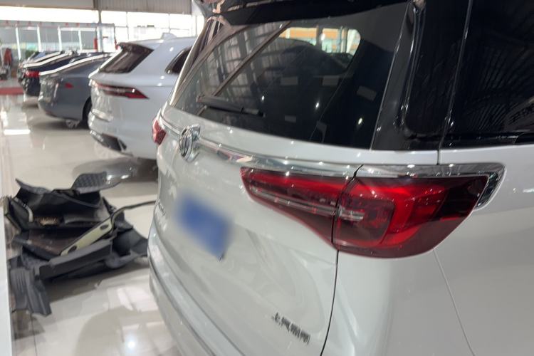 Used Buick GL8 2023 ES Lu Zun Deluxe Model Trunk