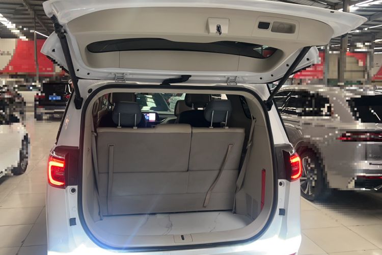 Used Buick GL8 2023 ES Lu Zun Comfort Model Trunk