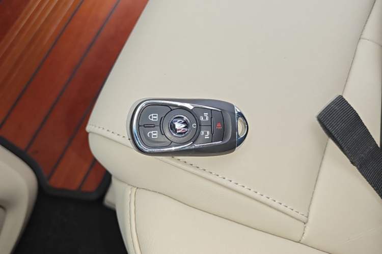 Used Buick GL8 2023 ES Lu Zun Deluxe Model Vehicle Key