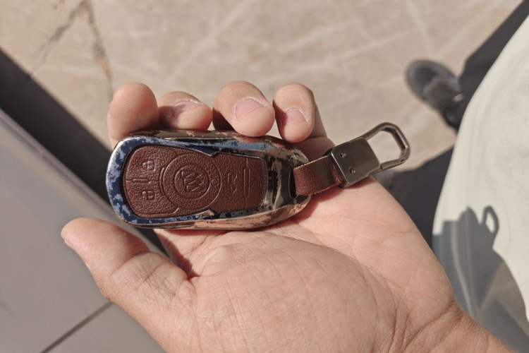 Used Buick GL8 2023 ES Lu Zun Comfort Model Vehicle Key