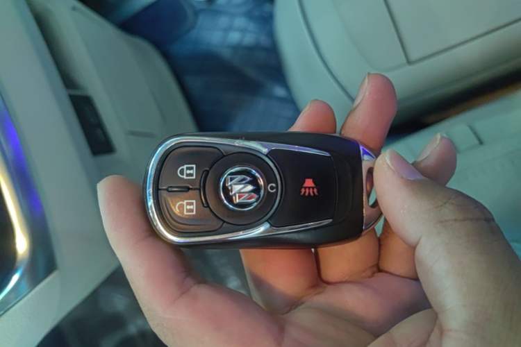 Used Buick GL8 2023 Land Executive Class Comfort Model Vehicle Key