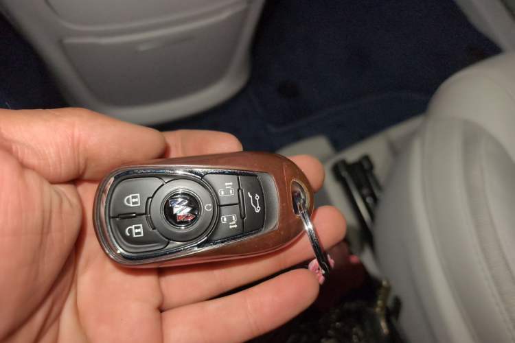 Used Buick GL8 2023 ES Lu Zun Deluxe and Yue Edition Vehicle Key