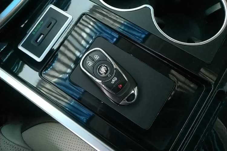 Used Buick GL8 2023 ES Lu Zun Comfort Model Vehicle Key
