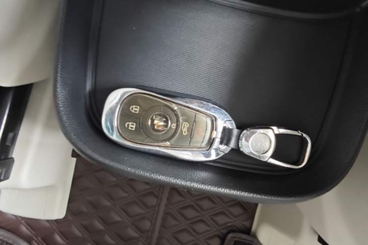 Used Buick GL8 2023 ES Lu Zun Comfort Model Vehicle Key