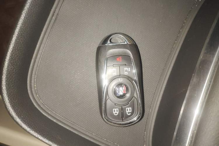 Used Buick GL8 2023 ES Lu Zun Deluxe Model Vehicle Key