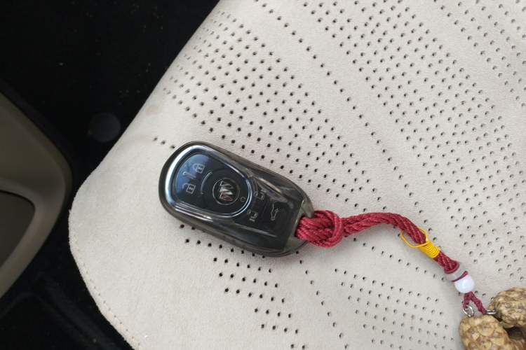 Used Buick GL8 2023 ES Lu Zun Luxury Model Vehicle Key