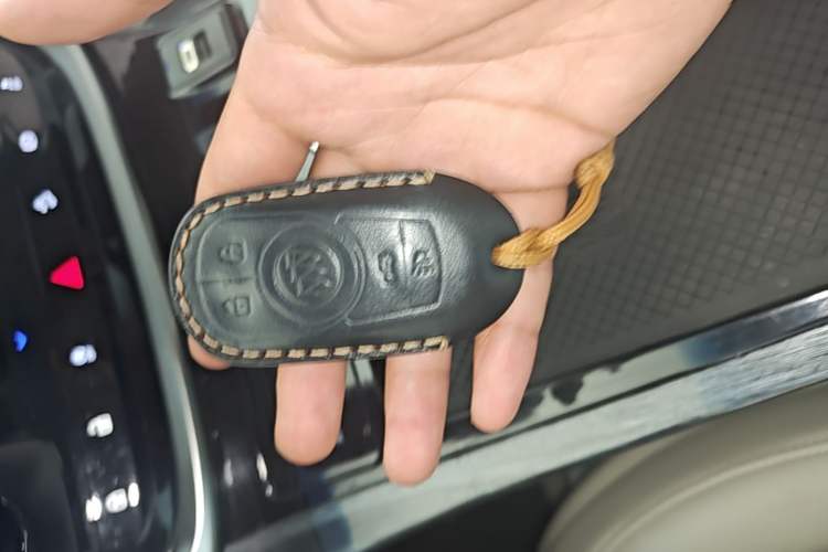 Used Buick GL8 2023 ES Lu Zun Comfort Model Vehicle Key
